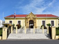 25  La Casa Amarilla (maison jaune), une belle demeure coloniale qui a abrité les bureaux présidentiels et aujourd'hui le Ministère des Affaires Etrangères. Elle fut construite en 1918 pour abriter la Cour de Justice d'Amérique Centrale.