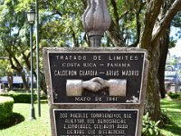 37  Commémoration du traité des frontières entre le Costa Rica et le Panama (voisin frontalier au Nord), qui a établi en mai 1941 les frontières actuelles.