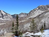 5  Vue sur la vallée des Grands-Jardins. Au fond en face, les falaises du Mont du Dôme (cf. onglet dédié à l'automne 2020 !)