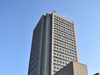 32  En juillet, l'Observatoire de Québec (plus haut de la ville, où l'on peut monter avoir la vue sur la ville) et son mur peint.