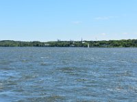 63  Le Fleuve St-Laurent et sur la rive Sud, la Raffinerie Jean Gaulin de Lévis.