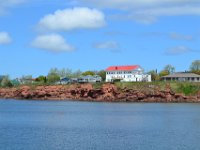 5  Nous attendons au port le ferry qui nous conduira de Souris (Ile-du-Prince-Edouard) à Cap-aux-Meules (Iles de la Maleleine, Québec).
