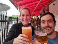 68  Après une petite heure de route, nous rejoignons Mont Laurier et la Microbrasserie du Lièvre découverte l'an dernier à notre retour de Vérendrye pour une récompense bien méritée avec de bonnes bières (gose fraise-rhubarbe et sure à la pêche) ...