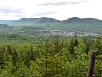 8  Vue sur le village au sud.