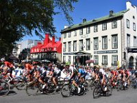 138  Le parcours consiste en une boucle de 12km réalisée 16 fois à travers le Vieux-Québec ! Ici, Rue du Fort, sur la Place d'Armes.