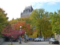 154  Vue sur le Château Frontenac depuis la rue des Remparts.