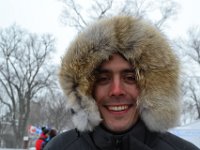 37  Bien au chaud sous la capuche :)