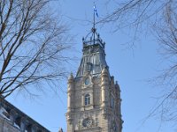 40  Devant le Parlement du Québec.
