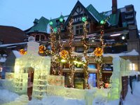 1  L'un des bars de glace sur Grande Allée.