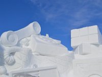 12  Sculptures sur neige.