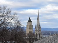 124  Promenade le 21 Novembre dans le Vieux-Québec. Vue sur l'Edifice Price et l'Eglise Chalmers-Wesley depuis le chemin des remparts de la Citadelle.