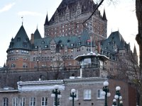 130  Vue sur le Château Frontenac et la Porte Prescott depuis le nouveau Parc Montmorency, fraîchement rénové.