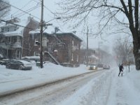 4  Les mois de janvier et février sont riches en neige avec déjà trois grosses tempêtes et du froid, de quoi profiter de l'hiver ! Tempête de neige début février dans notre rue.