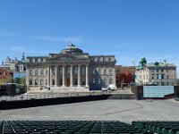 61  Sur l'Agora du Port de Québec, vue sur l'Edifice de la Douane et l'Edifice du Port à droite.