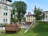110  Réplique d'un bateau sur les Jardins de l'Hôtel de Ville.