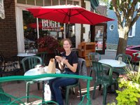 150  L'été se prolonge en cette mi-septembre sur la terrasse de Bügel, la fabrique de bagels de Québec !