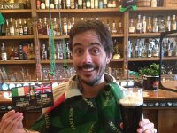 47  En cette mi-mars, les restaurants viennent de rouvrir à Québec depuis une semaine (retour en zone orange), l'occasion d'en profiter pour fêter la Saint-Patrick au Murphy's avec de bonnes bières Guiness et Kilkenny ! Avec le très bon Saint-Patrick et Le Galway, ce pub est l'un de petits bouts d'Irlande de Québec.