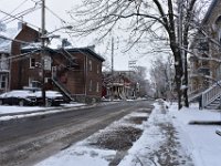 54  Alors que le redoux était précoce cette année (15°C et premières pluies vers le 22 Mars), nous avons la surprise le 22 Avril d'avoir une belle petite tempête de neige digne d'un début Avril. Avec des températures alternant entre 0°C et 15°C, elle ne tiendra pas longtemps. Rebolote le 26 Avril !