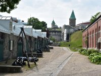 84  Vue depuis le Parc de l'Artillerie sur la Porte St-Jean et la Porte de Kent au fond.