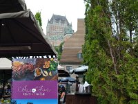 99  Au restaurant Côtes-à-Côtes, sur le Boulevard Champlain.