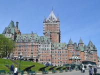 13  Et le superbe château Frontenac, emblème de la ville :) Devant, la terrasse Dufferin s'étend sur 400m de long.