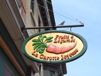 19  Retour rue St-Jean.