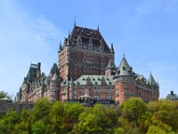 29  Nous prenons le traversier direction Lévis, en face de Québec, de l'autre côté du Saint-Laurent, avec une vue imprenable sur le château Frontenac.