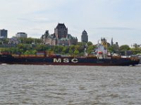 32  L'un des gros porte-containers raliant Montréal puis Toronto.