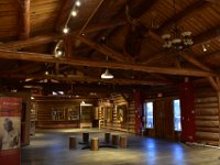10  La première partie du musée comporte une collection d'objets de la culture des quatorze Premières Nations du Yukon (parmi lesquelles les Tagish (Carcross), Kwanlin Dun (Whitehorse), Tlingit (Teslin) ou encore Tr'ondek Hwen'in (Dawson)).