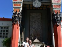 16  Sur l'esplanade au pied du Chinese Theatre, les empreintes des stars !