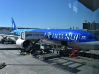 25  De retour à l'aéroport LAX en ce début d'après-midi, prêts pour le départ pour Papeete à bord d'Air Tahiti Nui :) Cela a été parfait de s'arrêter une journée à LA ! Le décalage horaire (3h avant, 3h après) est ainsi très bien passé et la découverte a valu le détour.