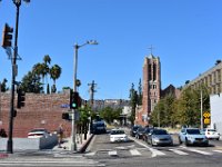 16  Direction Griffith Park (au nord-est pas loin de Hollywood) pour cette après-midi pour un premier aperçu de LA ! Nous remontons Hollywood Boulevard vers l'est et profitons de belles vues sur Hollywood Sign au hasard d'un croisement d'avenues :)