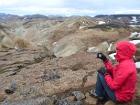 6  Pause café chaud du thermos :) devant de belles couleurs dignes du Landmannalaugar !