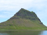 23  Le Mont Kirkjufell vu sous son autre profil.