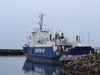 1  Après une nuit au camping de Dalvik,au Nord d'Akureyri, départ à 9h du port sur le ferry SAEFARI direction l'île de Grimsey sur le cercle polaire arctique.