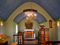 24  L'église de Grimsey, construite en 1867, accueille la messe 4 fois par an. Son décor baroque est magnifique ! Une reproduction de la Cène au-dessus de l'autel notamment.