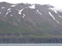 25  Depuis le ferry, de retour vers Dalvik, vue sur les côtes opposées.