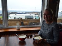 7  Une bonne soupe aux champignons magnifiquement assaisonnée pour se remettre du trajet avant de partir pour une visite de l'île avec notre guide :)