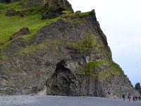 13  La grotte et les orgues basaltiques de Reynisdrangur.