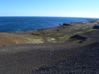13  Nous longeons la côte sud vers la pointe de la péninsule.