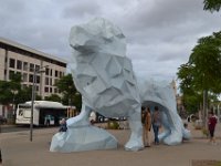 12  Le Lion de Veilhan, Place de Stalingrad.