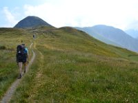 5  Variante par la Tête Bernada. Le long des crêtes, ... La "Testa Bernada" est au fond à droite.