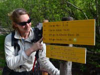 2  Rendez-vous avec notre guide Nicolas DRAPERI au Refuge du Glacier Blanc : 1h30 de sentier de moyenne montagne pour se mettre en jambes.