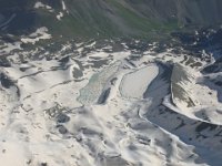 10  Côté Nord, les lacs du Glacier d'Arsine, encore enneigés.