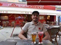 13  Des boissons fraîches bien françaises, avec ce demi-pêche et ce monaco sur la Place aux Herbes :) [22 juillet 2020]