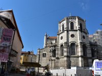 3  L'arrière de la Cathédrale Notre-Dame-et-Saint-Arnoux, depuis la Place aux Herbes. [21 juillet 2020]