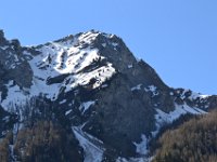 3  En montant, vue sur l'Aiguille, enneigée - 2250 m