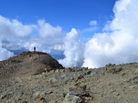 14  En contrebas du sommet, sur le flanc est du Vieux Chaillol, vue dégagée sur le Dévoluy.