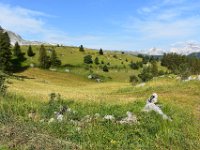 10  La région est connue pour ses "clapiers", tas de pierres parsemant les champs, créés par l'homme pour rendre cultivables les parcelles.