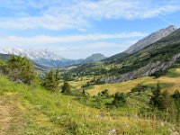 11  Le sentier offre tout du long un panorama à 360° sur les sommets du Dévoluy, magnifique :)